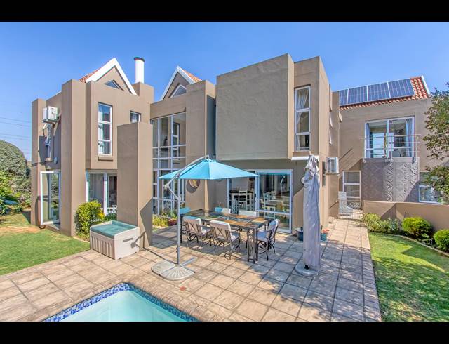 4 BEDROOM HOUSE FOR SALE IN CEDAR LAKES
